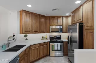 Photo #3: 6634809 Listing 