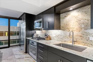 Photo #2: 6634830 Listing