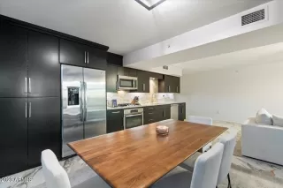 Photo #5: 6634830 Listing