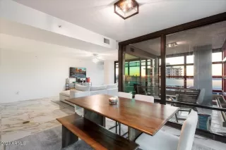 Photo #6: 6634830 Listing