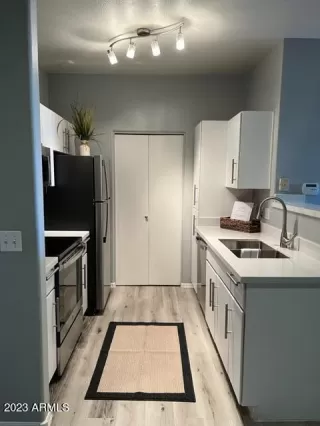 Photo #6: 6634840 Listing 
