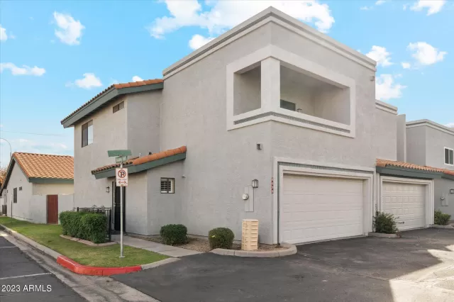 MLS: 6634866 Condo For Sale