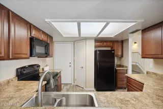 Photo #3: 6634866 Listing 