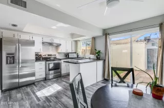 Photo #2: 6634913 Listing 