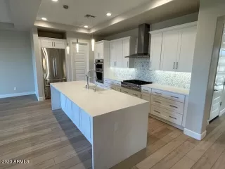 Photo #2: 6634969 Listing