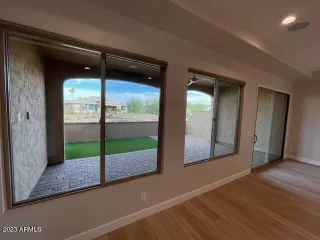 Photo #5: 6634969 Listing