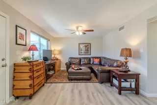 Photo #6: 6635108 Listing 