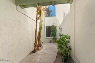 Photo #3: 6635163 Listing