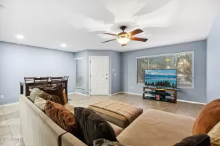 Photo #3: 6635176 Listing