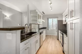 Photo #5: 6635247 Listing 