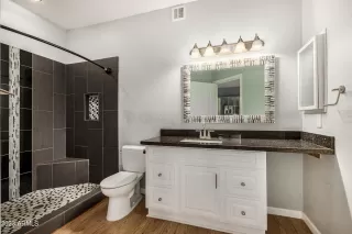 Photo #6: 6635247 Listing 