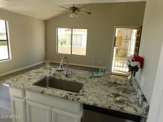 Photo #2: 6635438 Listing