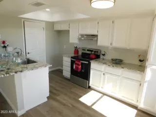 Photo #4: 6635438 Listing