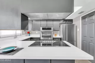 Photo #2: 6635484 Listing