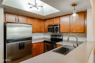 Photo #2: 6635530 Listing