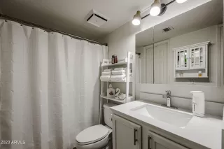 Photo #4: 6635530 Listing