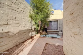 Photo #4: 6635538 Listing