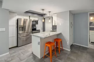 Photo #2: 6635777 Listing