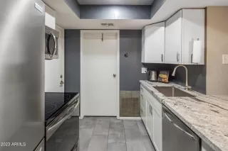 Photo #4: 6635777 Listing