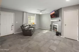 Photo #6: 6635777 Listing