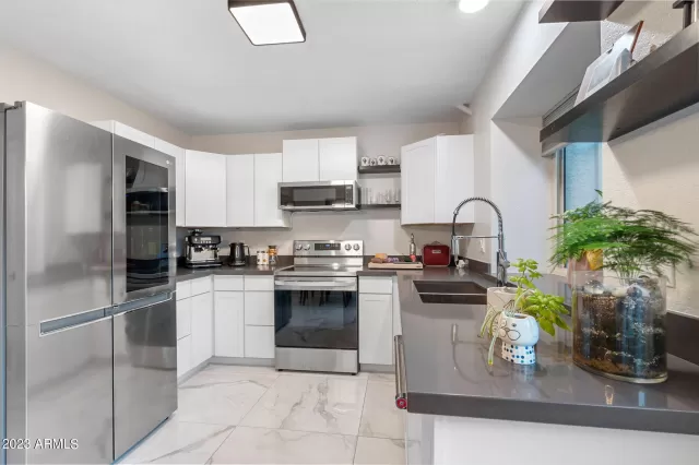 MLS: 6635841 Condo For Sale