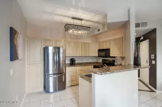 Photo #3: 6635930 Listing 