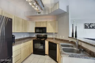 Photo #4: 6635930 Listing 