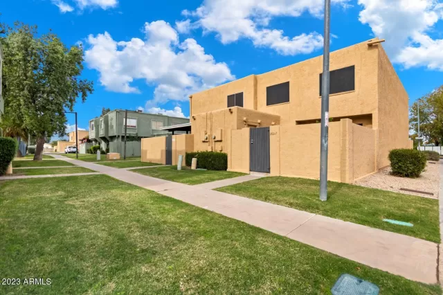 MLS: 6636295 Condo For Sale