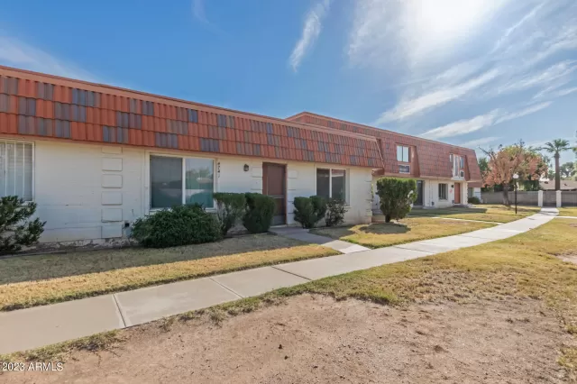 MLS: 6636305 Condo For Sale