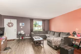 Photo #6: 6636305 Listing