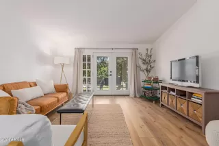 Photo #4: 6636314 Listing