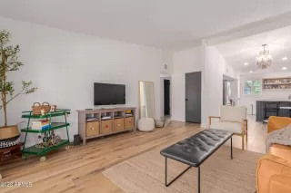 Photo #5: 6636314 Listing