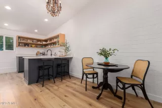 Photo #6: 6636314 Listing