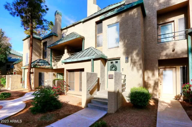 MLS: 6636411 Condo For Sale