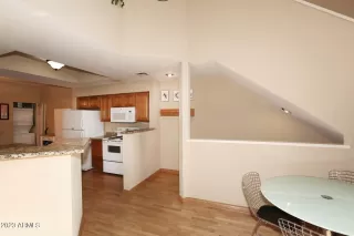 Photo #5: 6636411 Listing