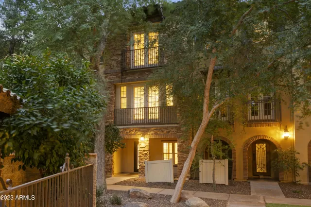 MLS: 6636428 Condo For Sale