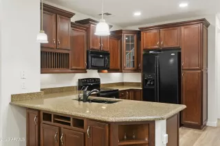 Photo #2: 6636428 Listing