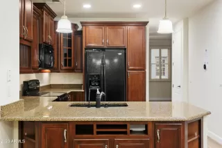 Photo #3: 6636428 Listing