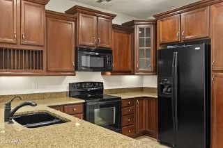 Photo #4: 6636428 Listing