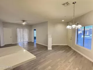 Photo #4: 6636446 Listing