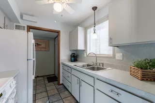 Photo #5: 6636454 Listing