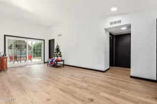 Photo #1: 6636472 Listing