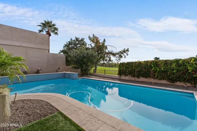 MLS: 6636489 Condo For Sale