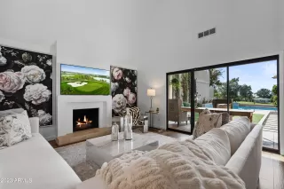 Photo #3: 6636489 Listing 