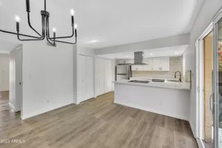 Photo #2: 6636617 Listing 