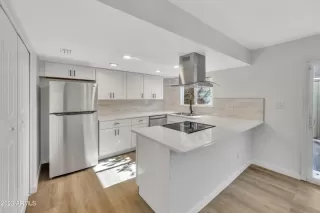 Photo #4: 6636617 Listing 