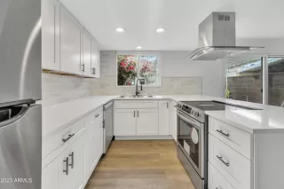 Photo #5: 6636617 Listing 