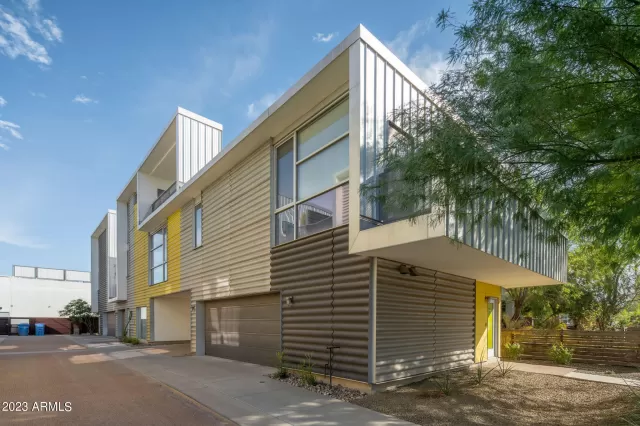 MLS: 6636731 Condo For Sale