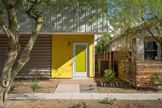 Photo #2: 6636731 Listing