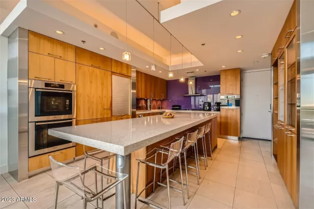 MLS: 6636873 Condo For Sale